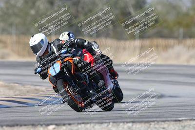 media/Dec-01-2025-Moto Forza (Mon) [[2daa91e15f]]/3-Beginner Group/Session 3 (Turn 3)/